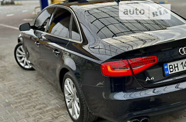 Седан Audi A4 2012 в Измаиле