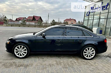 Седан Audi A4 2012 в Измаиле