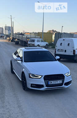 Седан Audi A4 2015 в Ровно