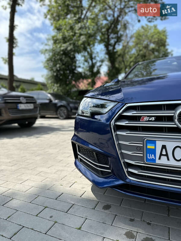 Седан Audi A4 2017 в Києві