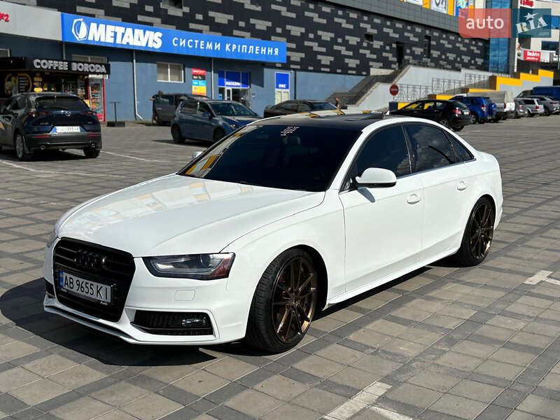 Седан Audi A4 2014 в Вінниці