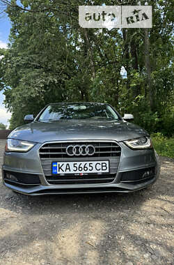 Седан Audi A4 2015 в Киеве