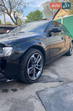 Седан Audi A4 2014 в 