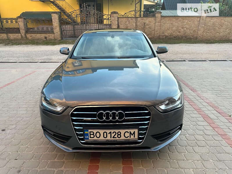 Седан Audi A4 2013 в Чорткові