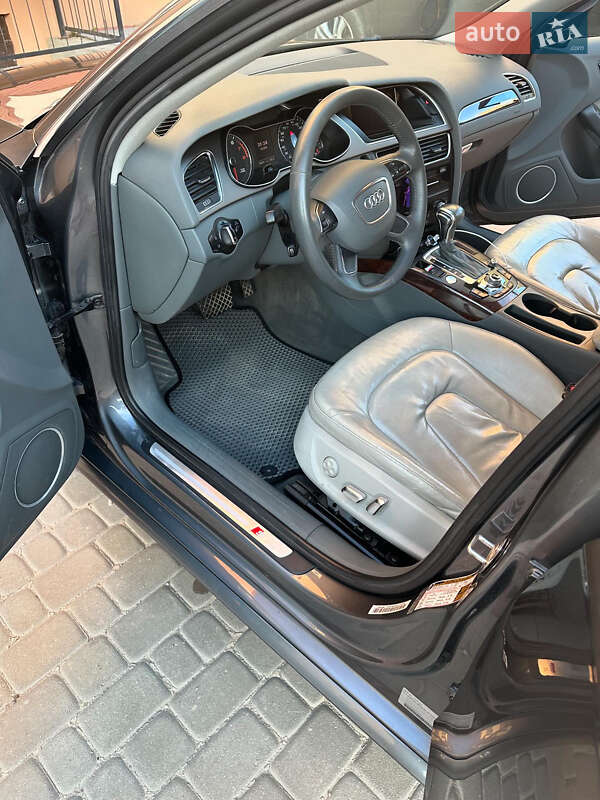 Седан Audi A4 2013 в Чорткові