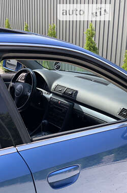 Седан Audi A4 2002 в 