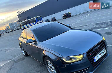 Седан Audi A4 2013 в Києві