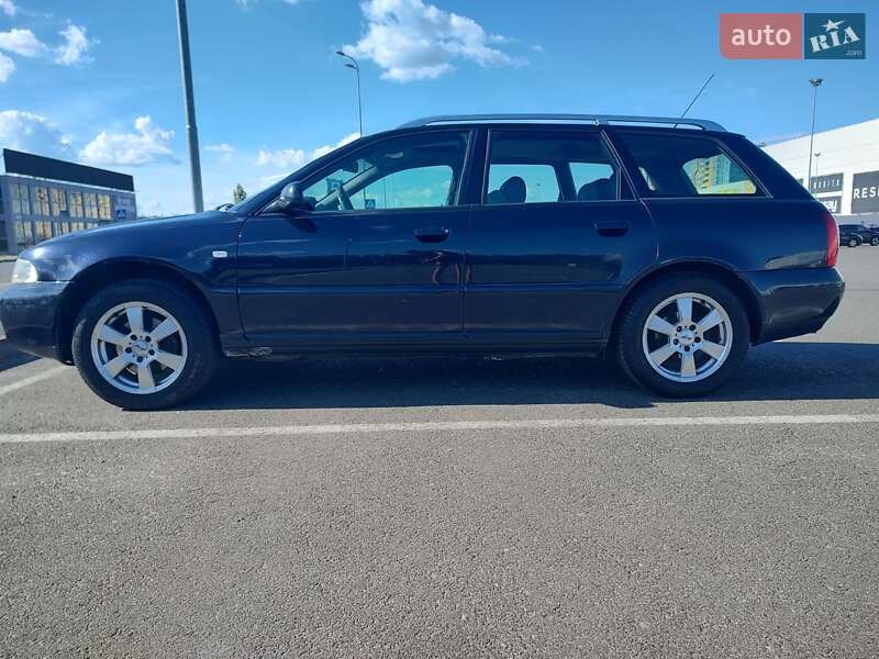 Универсал Audi A4 2001 в Киеве