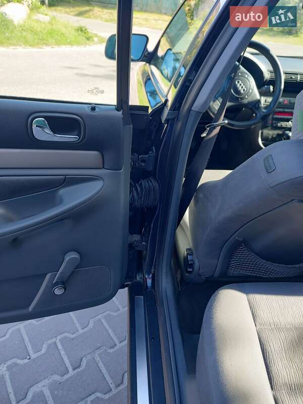 Универсал Audi A4 2001 в Киеве