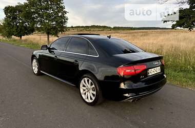 Седан Audi A4 2013 в Мукачевому