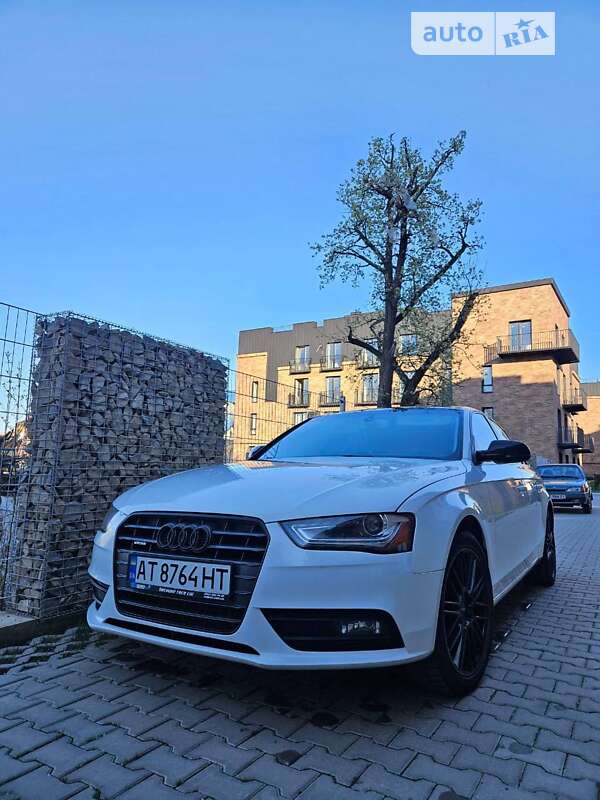 Седан Audi A4 2013 в Ивано-Франковске