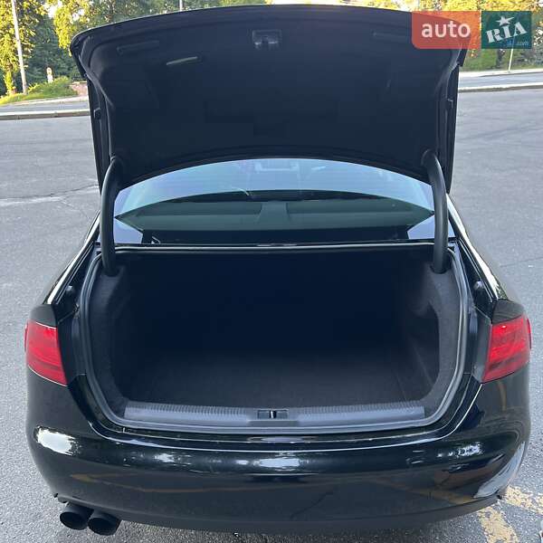Седан Audi A4 2011 в Киеве