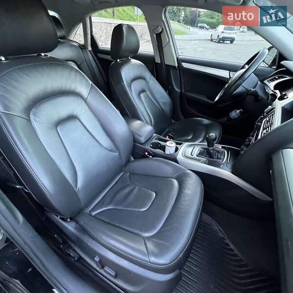 Седан Audi A4 2011 в Киеве