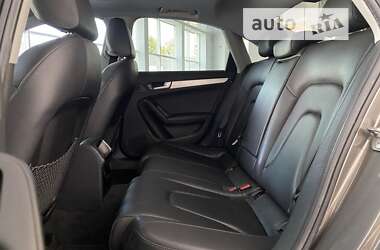 Седан Audi A4 2013 в Червонограді