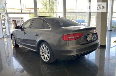 Седан Audi A4 2013 в Червонограді