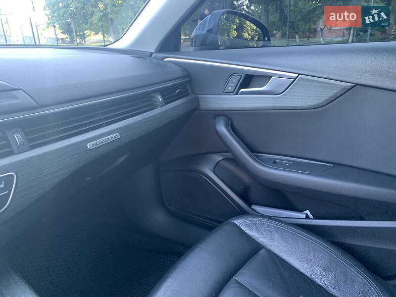 Седан Audi A4 2016 в Полтаве