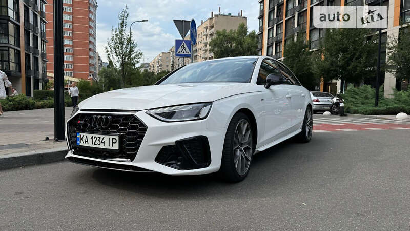 Седан Audi A4 2020 в Києві