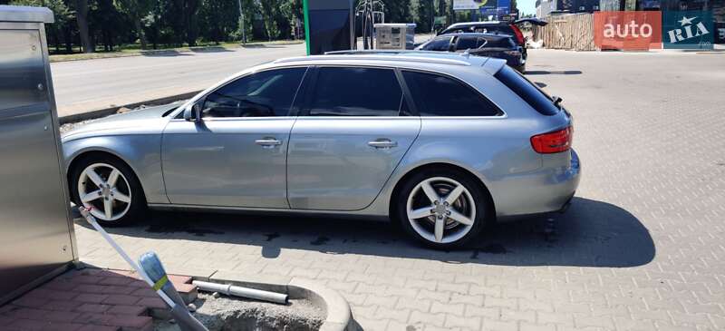 Универсал Audi A4 2009 в Киеве