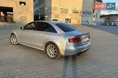 Седан Audi A4 2012 в Тернополі