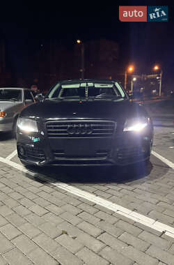 Седан Audi A4 2010 в 