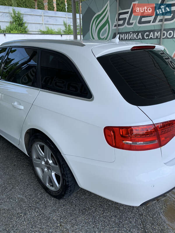 Універсал Audi A4 2011 в Чернівцях