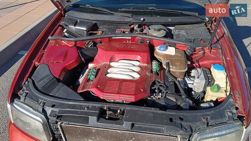 Седан Audi A4 1995 в Черкасах