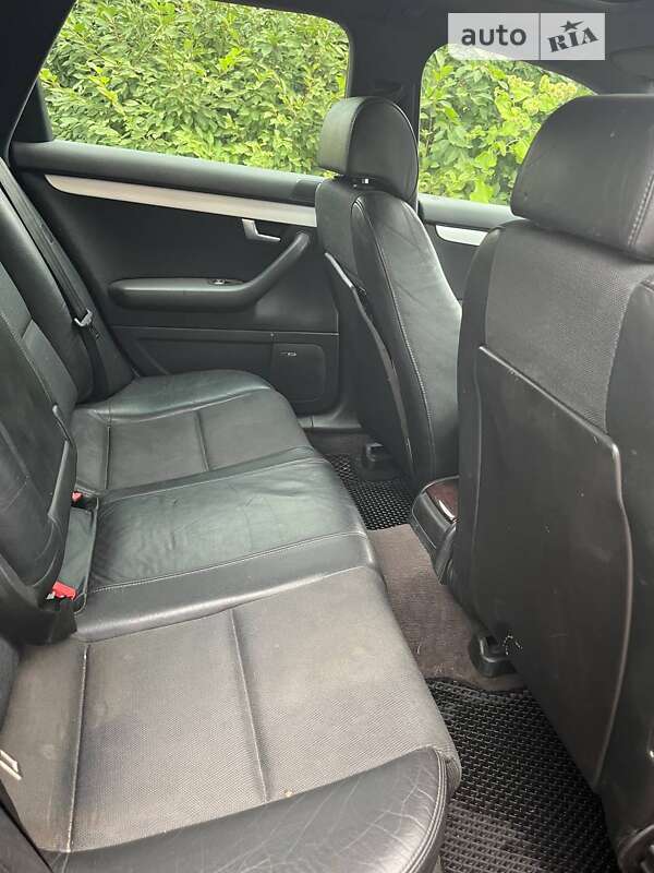 Универсал Audi A4 2002 в Обухове