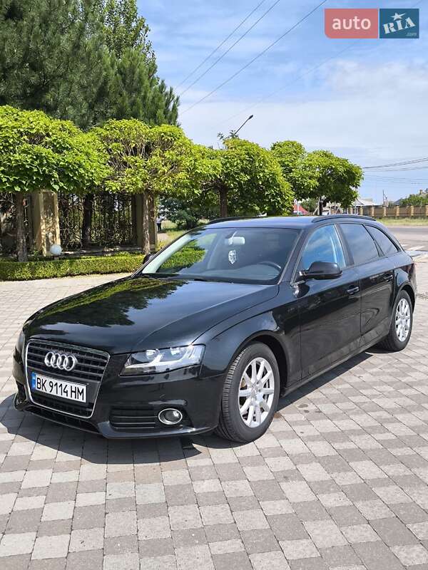 Універсал Audi A4 2011 в Сарнах