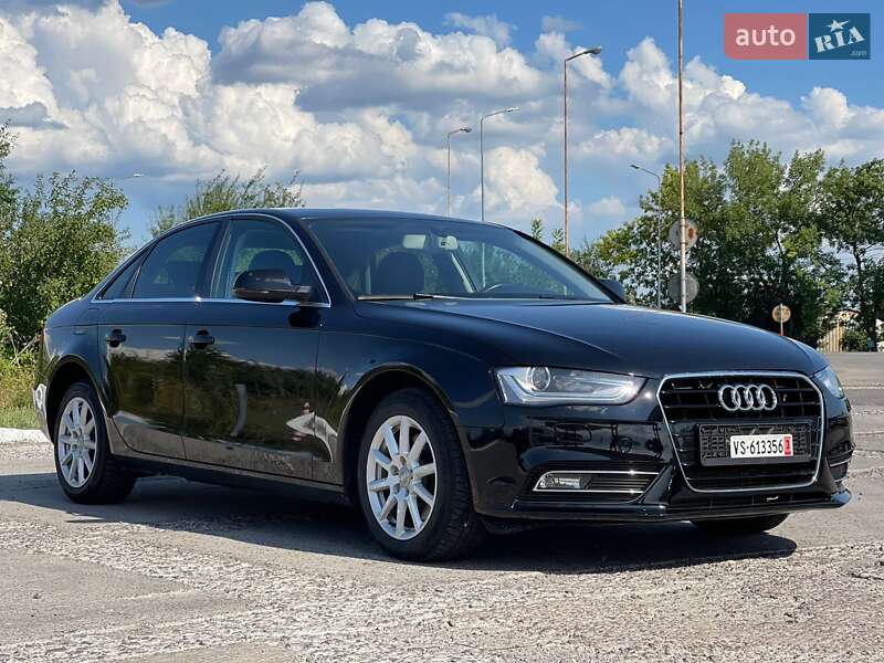 Седан Audi A4 2012 в 