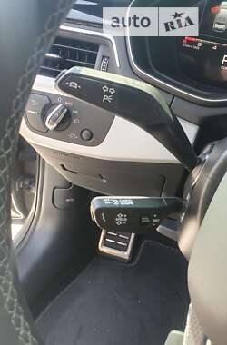 Седан Audi A4 2022 в 
