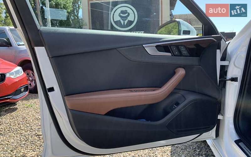 Седан Audi A4 2020 в Коломые
