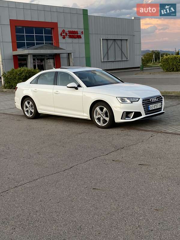 Седан Audi A4 2019 в Тячеве