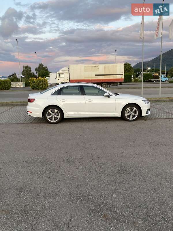 Седан Audi A4 2019 в Тячеве