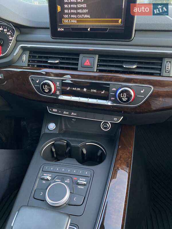 Седан Audi A4 2019 в Тячеве