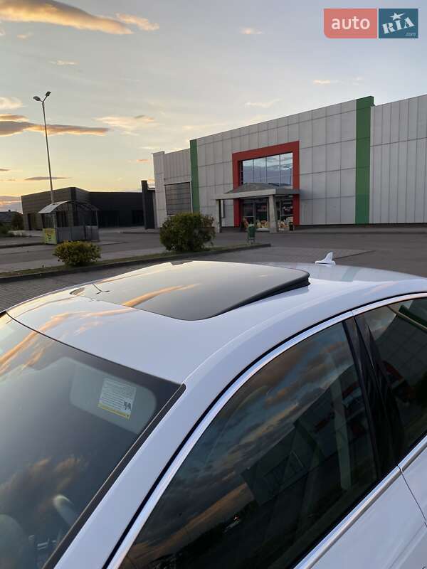 Седан Audi A4 2019 в Тячеве