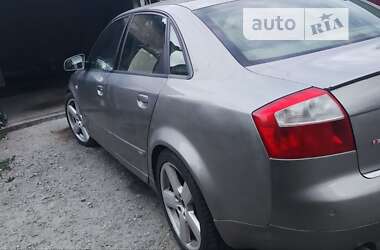 Седан Audi A4 2001 в Знаменке