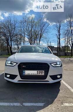 Седан Audi A4 2013 в Кам'янському