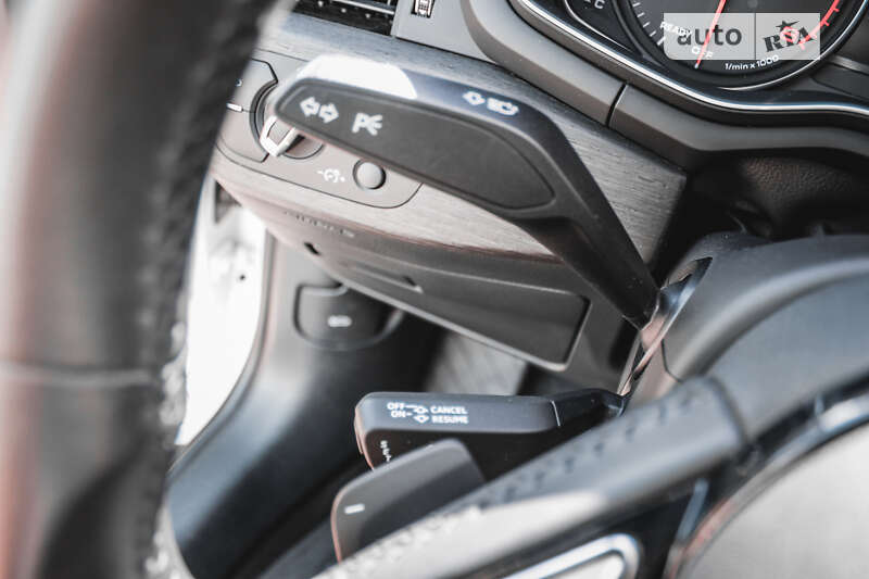 Седан Audi A4 2019 в Хусте