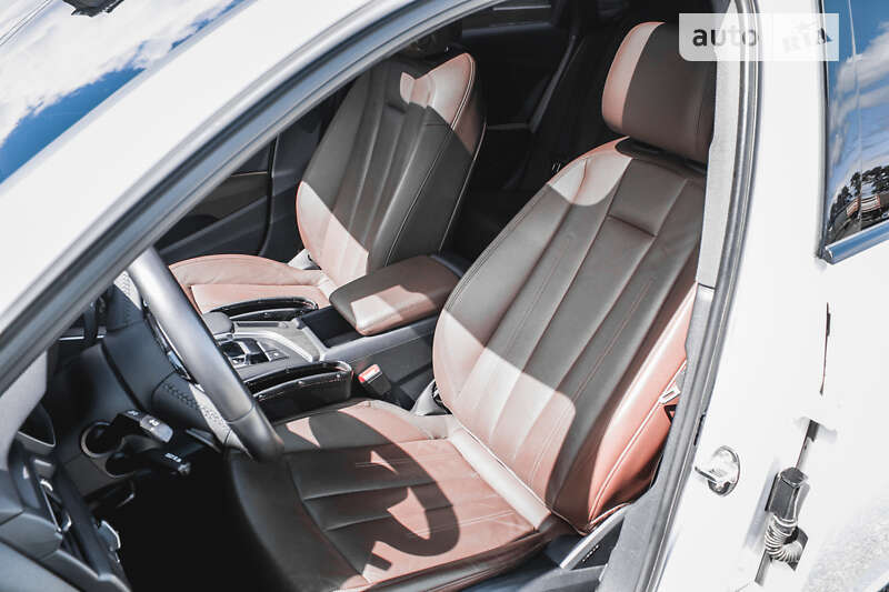Седан Audi A4 2019 в Хусте