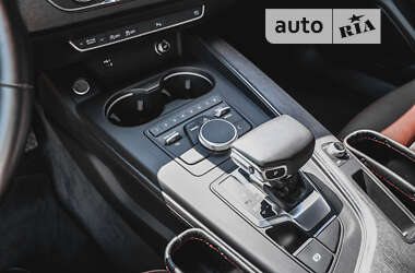 Седан Audi A4 2019 в Хусте