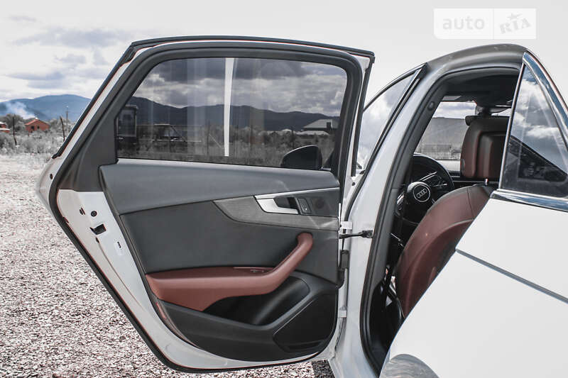 Седан Audi A4 2019 в Хусте