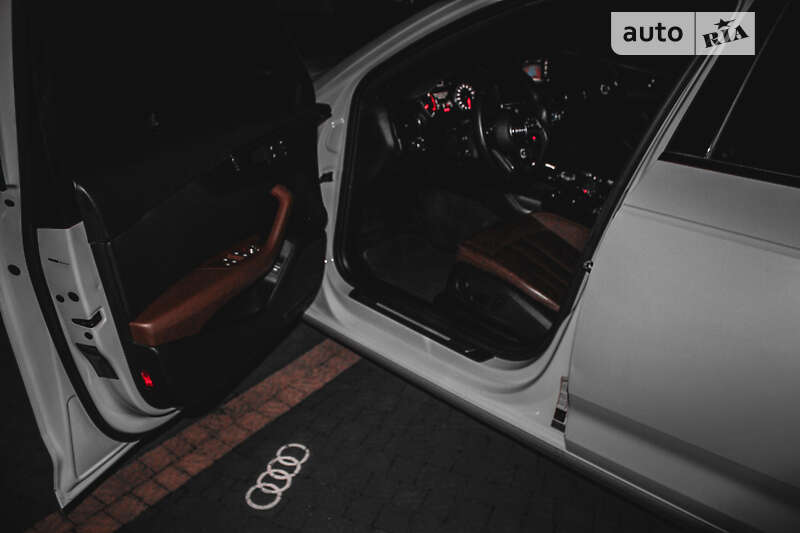 Седан Audi A4 2019 в Хусте