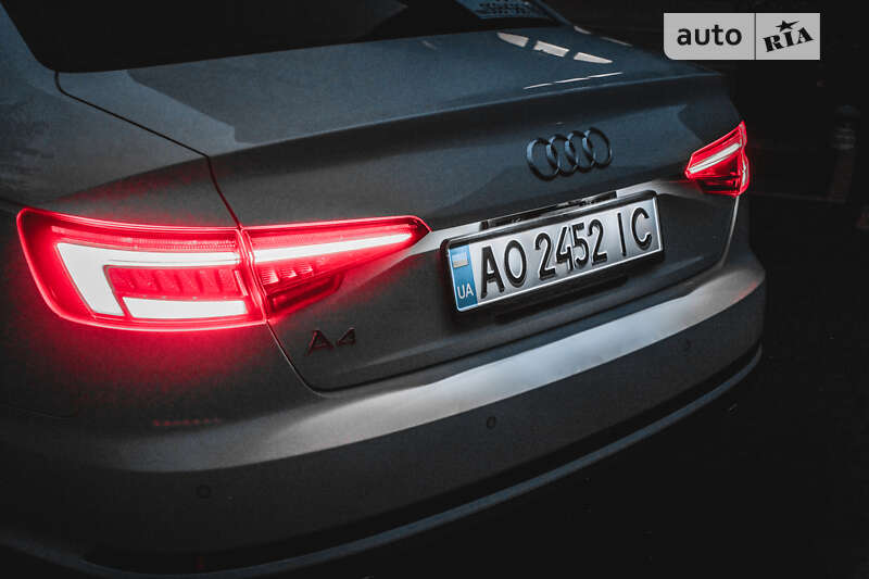 Седан Audi A4 2019 в Хусті
