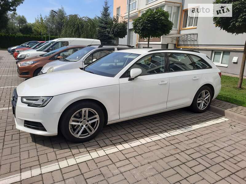 Универсал Audi A4 2016 в Львове