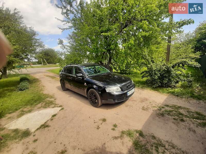 Универсал Audi A4 2002 в Миргороде