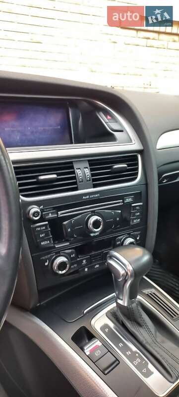 Седан Audi A4 2014 в Сумах