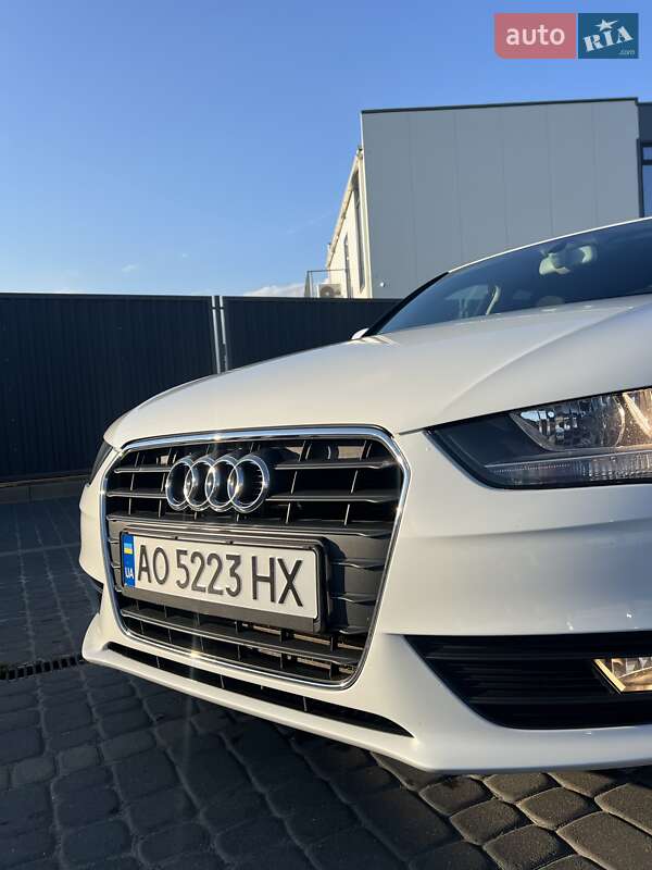 Универсал Audi A4 2012 в Мукачево