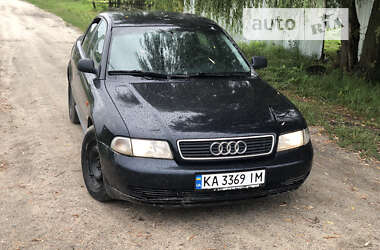 Седан Audi A4 1995 в Житомирі