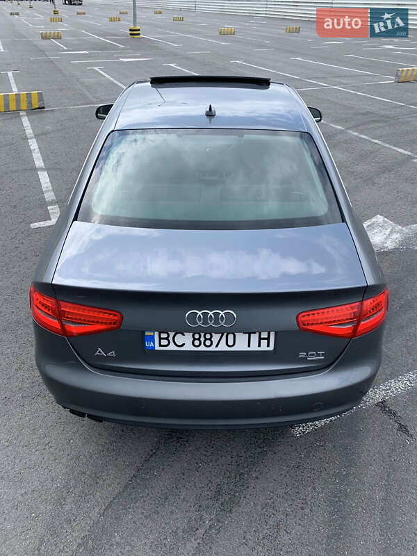 Седан Audi A4 2012 в Львове