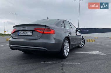 Седан Audi A4 2012 в 
